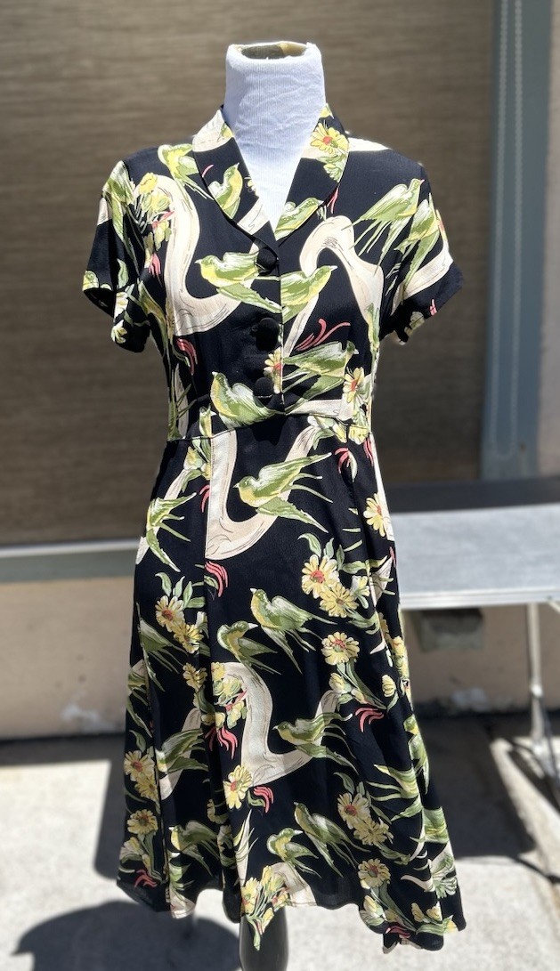 Vintage Loco Lindo XS Rayon Dress Tropical Bird Print A-Line Midi USA 1990s