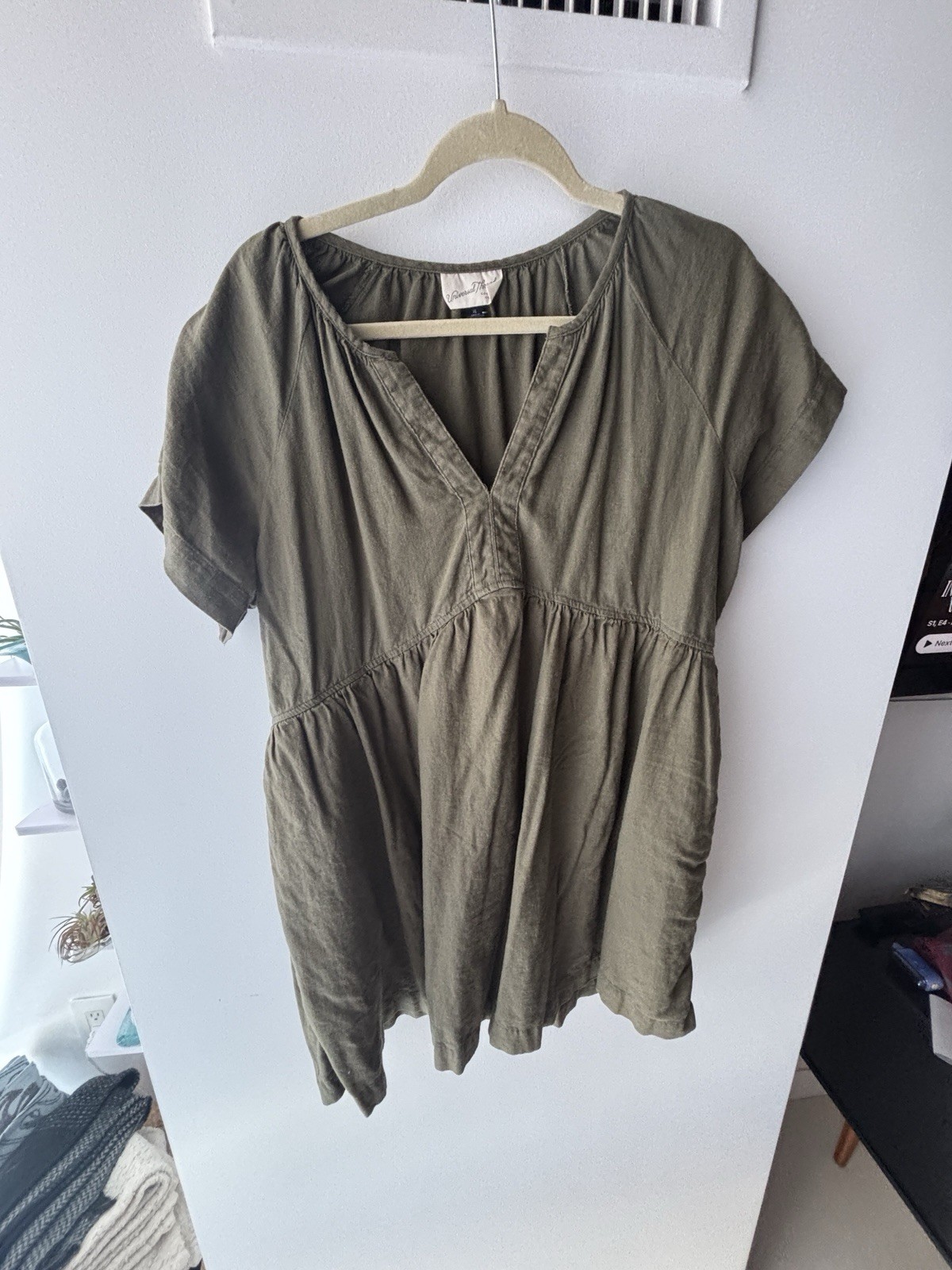 Universal threads XL Women’s Loose Lightweight Dress Military Green