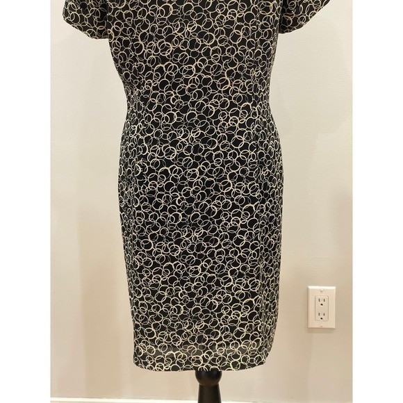 David Warren 8P Black/Beige Patterned Button Down with Shoulder Pads Knee Length