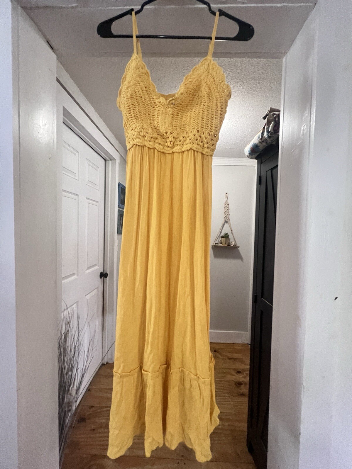 New Womens HINT OF BLUSH Yellow Adj. Spaghetti Strap Mid-Maxi Dress