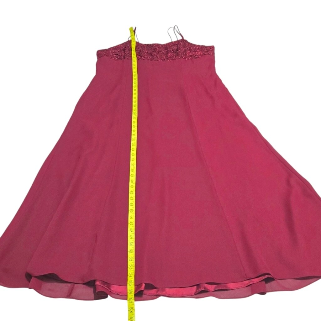 DOLLAR Elegant Burgundy Women’s Spaghetti Strap Flower Detail Formal Dress 18W