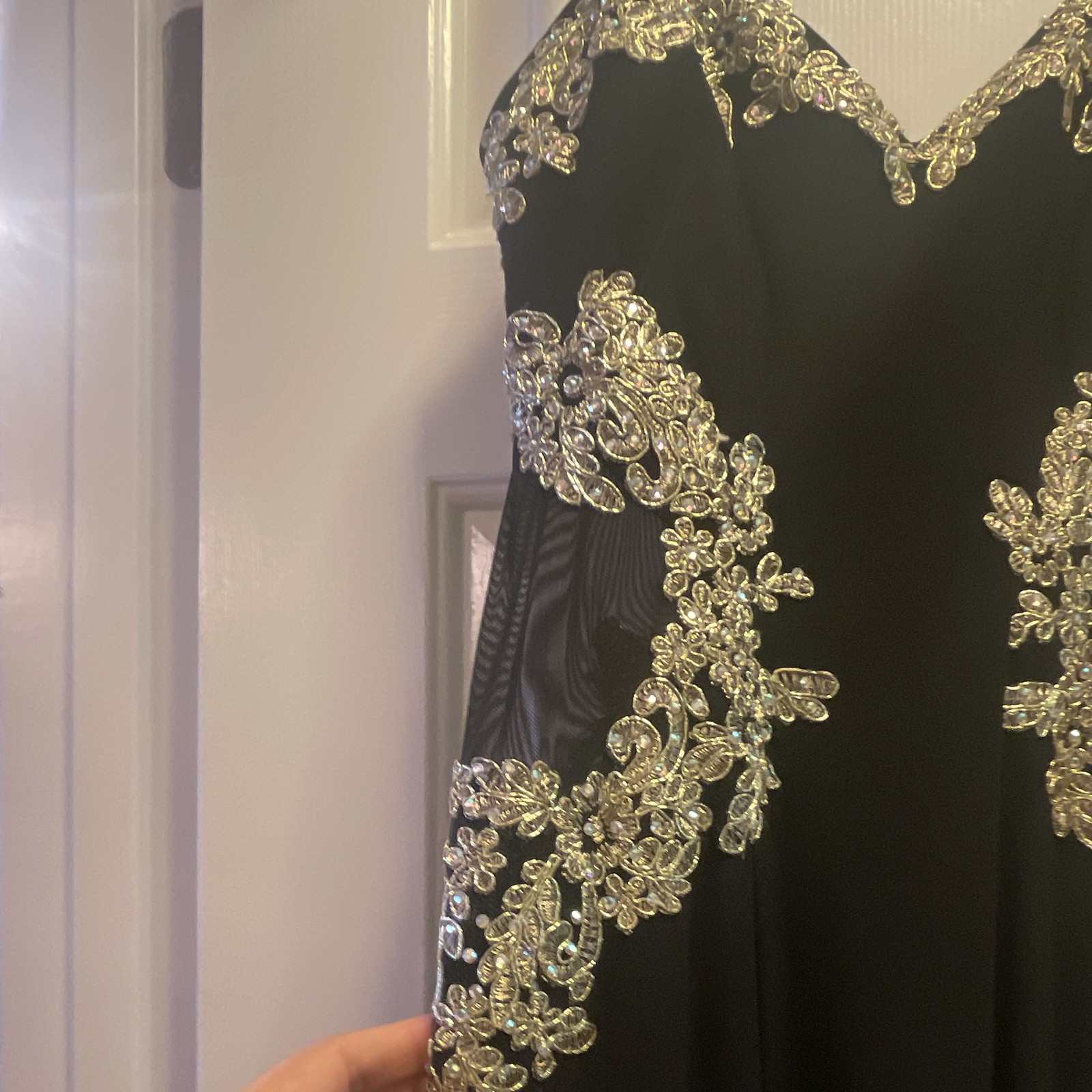 B Darlin Black Long Gown V-Neck Spaghetti Strap Beaded Side Slit Size 5/6