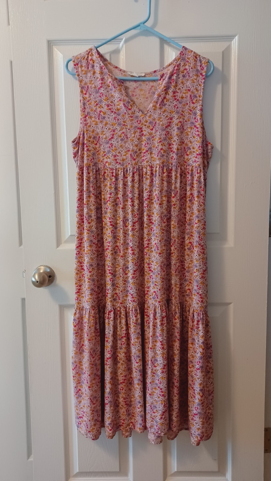 Beach Lunch Lounge Midi Dress Medium Floral Sleeveless Tiered Ruffle Sundress