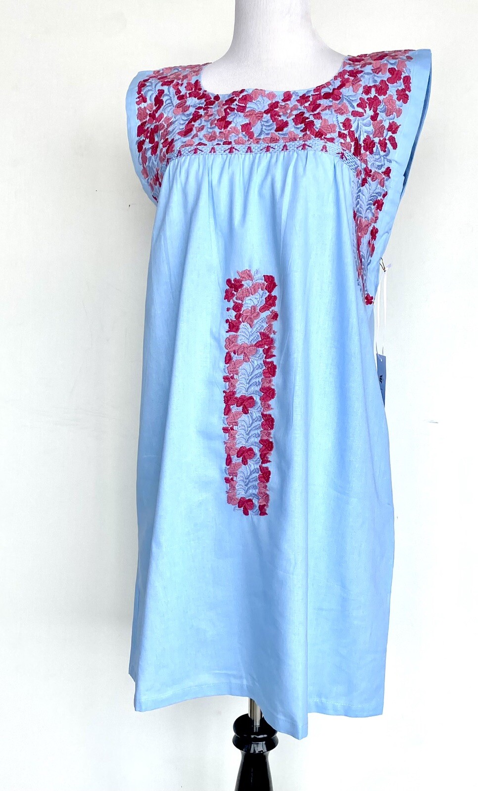 J Marie embroidered Raelyn Dress size XS Retail $116 Price $65 Cotton Linen Mix