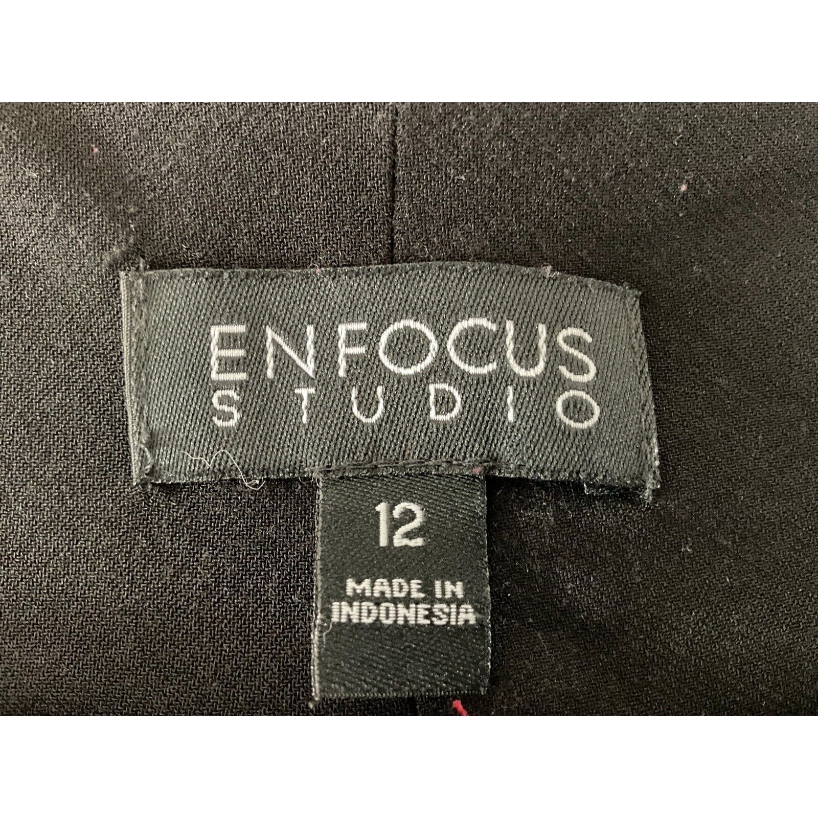 Enfocus Studio Women Black White Abstract Leaf Print Sheath Dress Red Trim 12