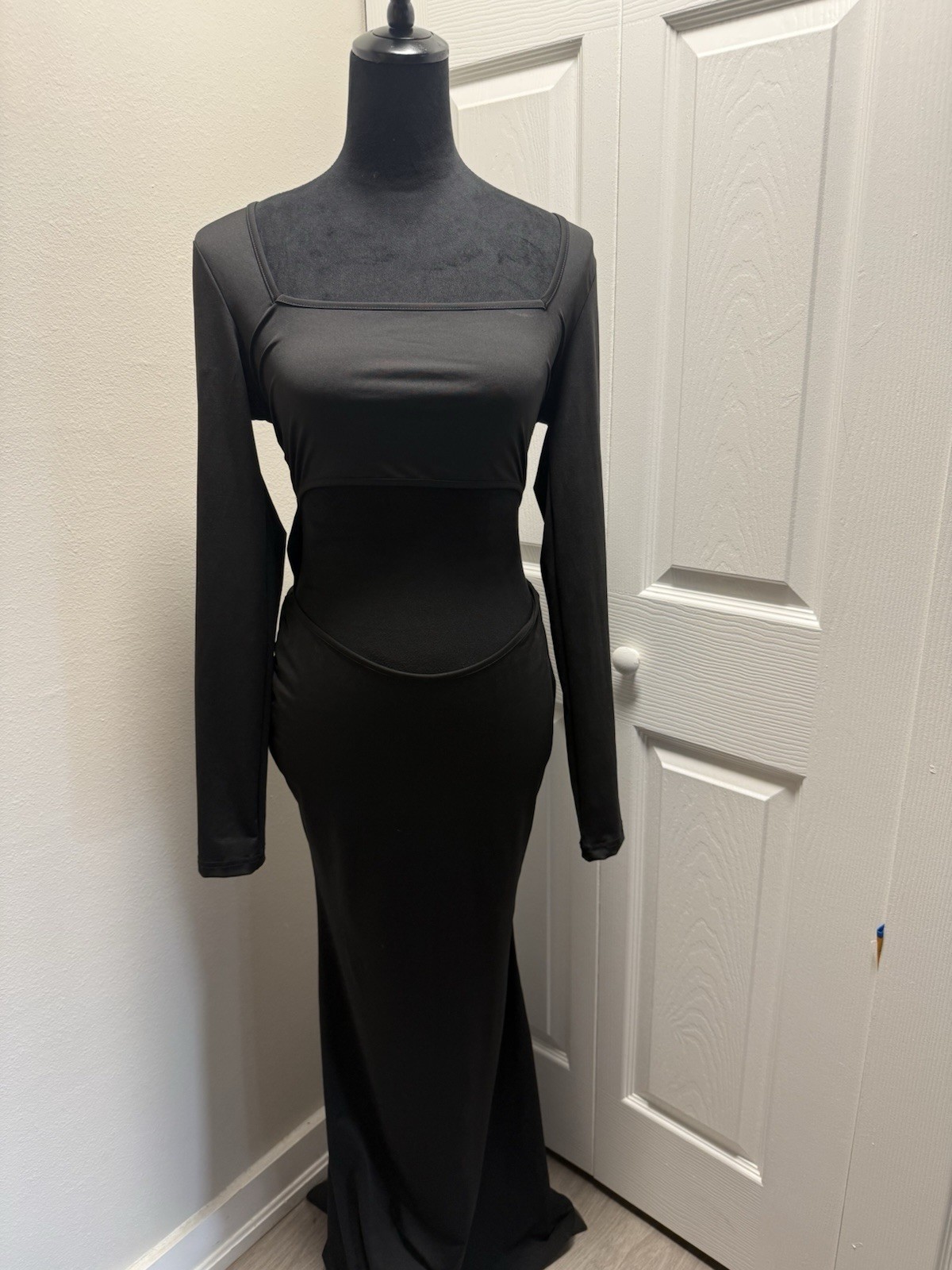 Black Solid Stretch Bodycon Maxi Dress Square Neck Open Back Long Sleeve S