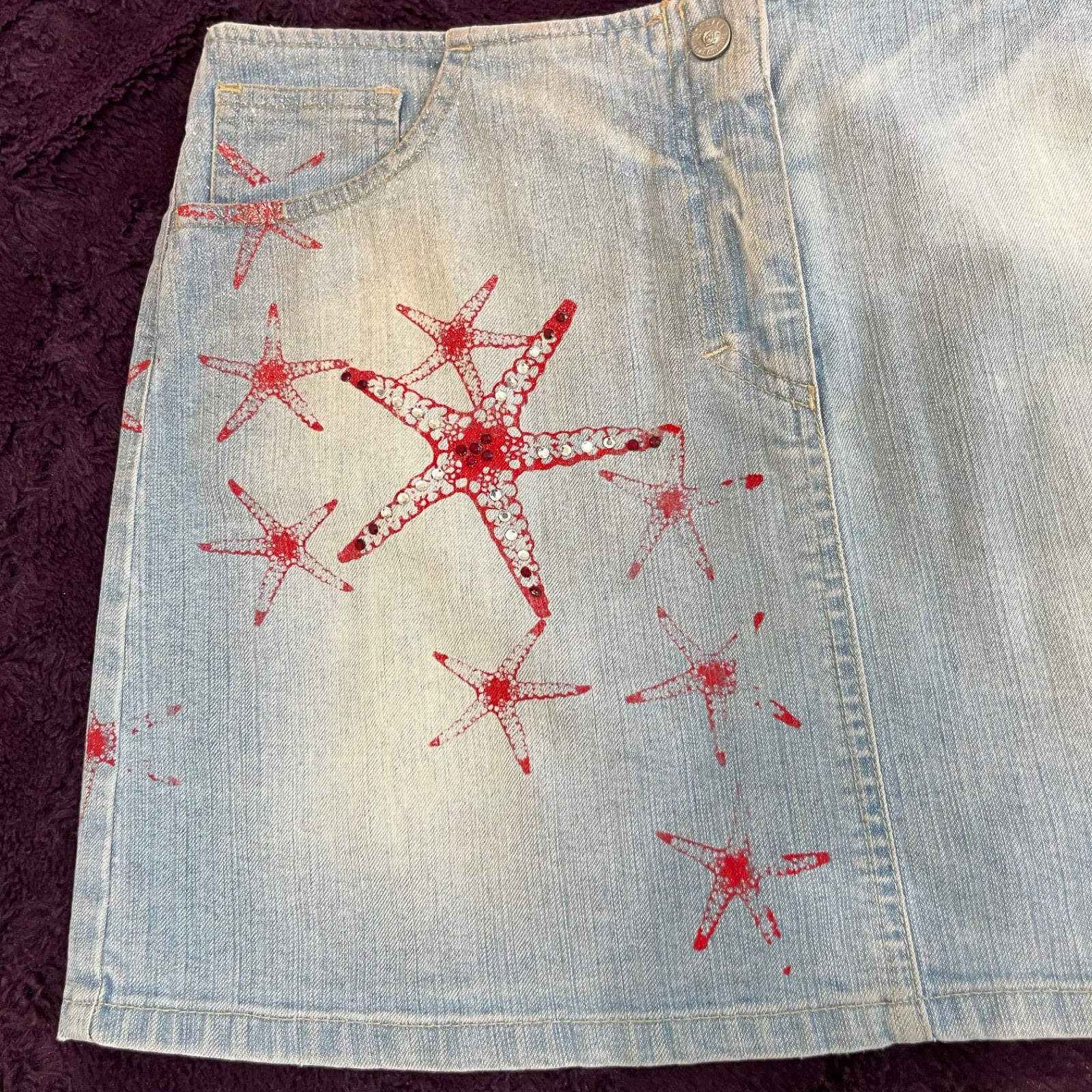 Vtg Versace Jeans RARE Y2K Red Starfish Denim Mini Skirt 40 Tresor de La Mer