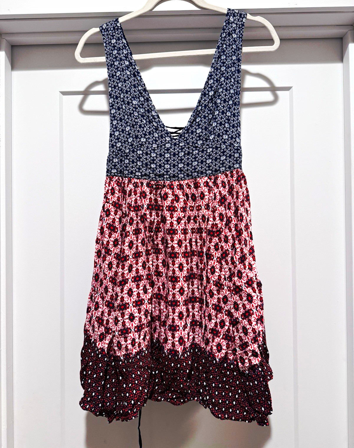 Lulu’s Women’s Blue Pink Burgundy Floral V-Neck Smocked Lace-Up Mini Dress M