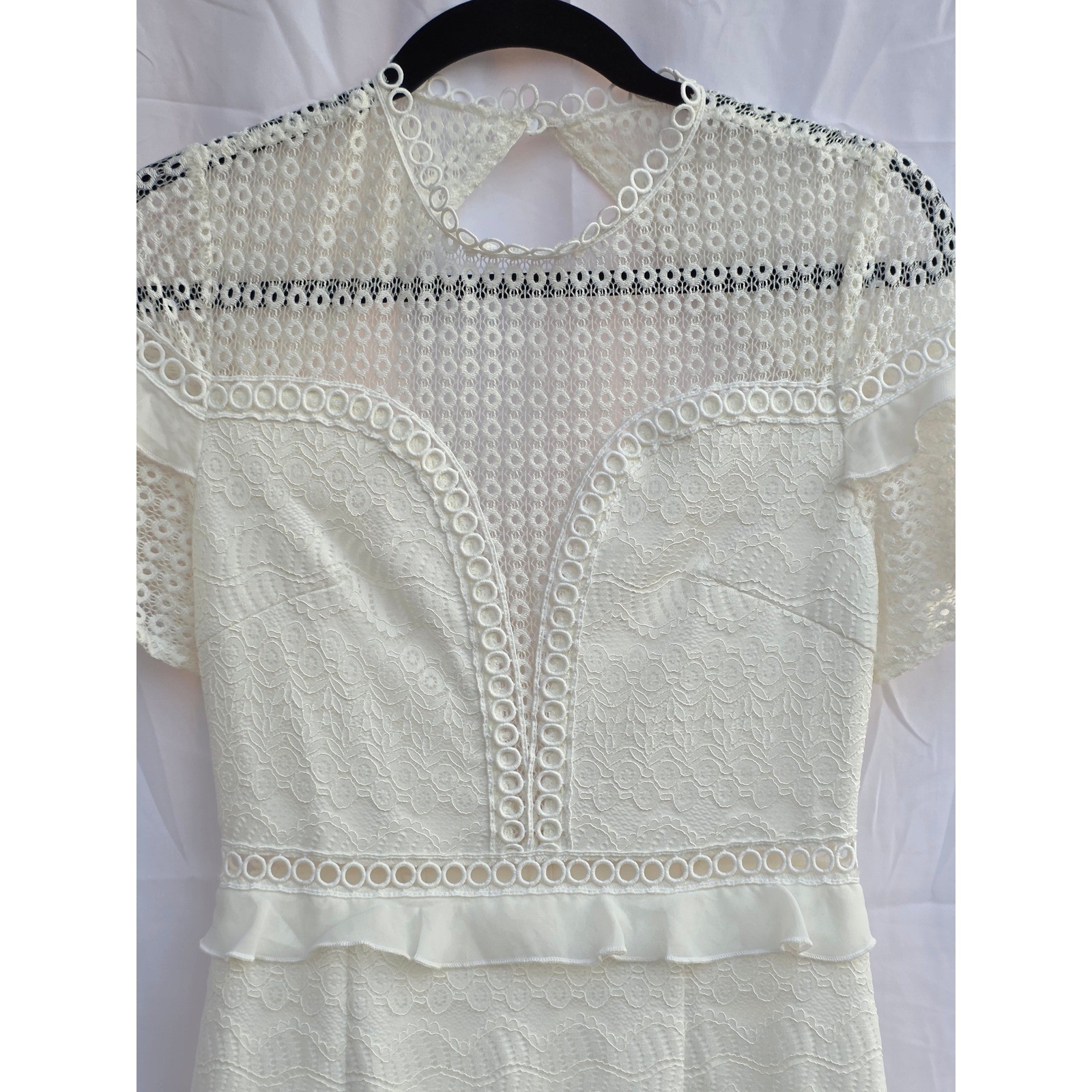 Two Sisters The Label White Lace Mini Dress Ruffle Keyhole Back Bridal Size 4 S
