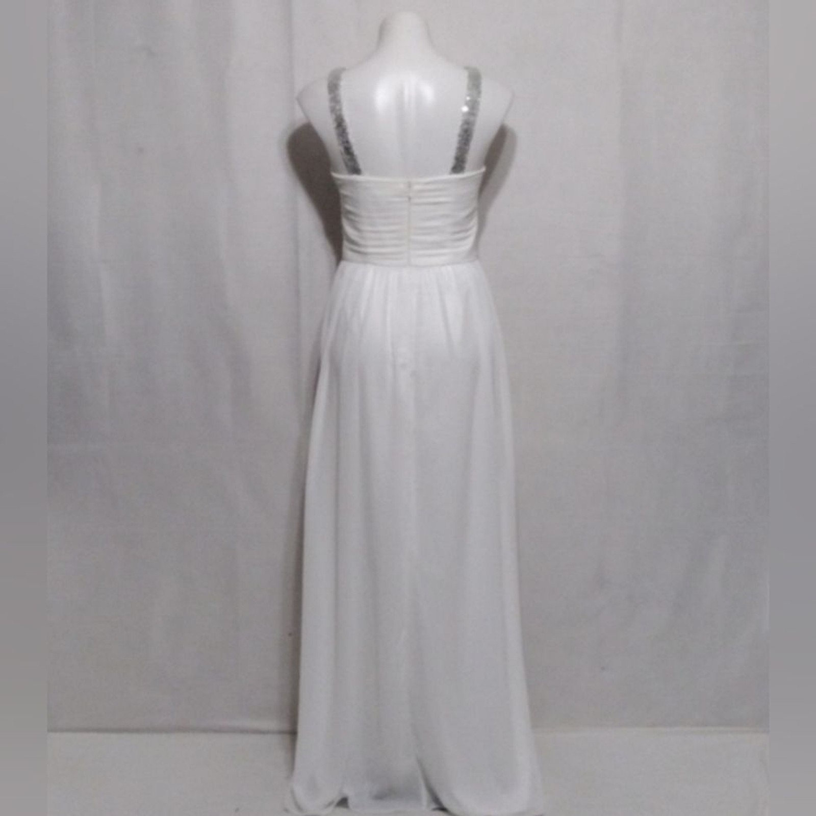 A. Drea White Chiffon Sequin Accent A-Line Maxi Gown Formal Evening Dress Medium