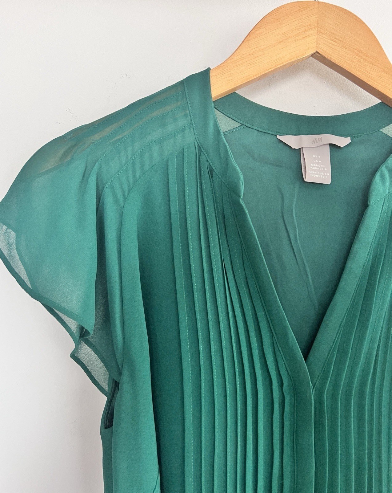 Women’s H&M Size 6 Belted Stretch Sheer Lined Green Dress Short Sleeve