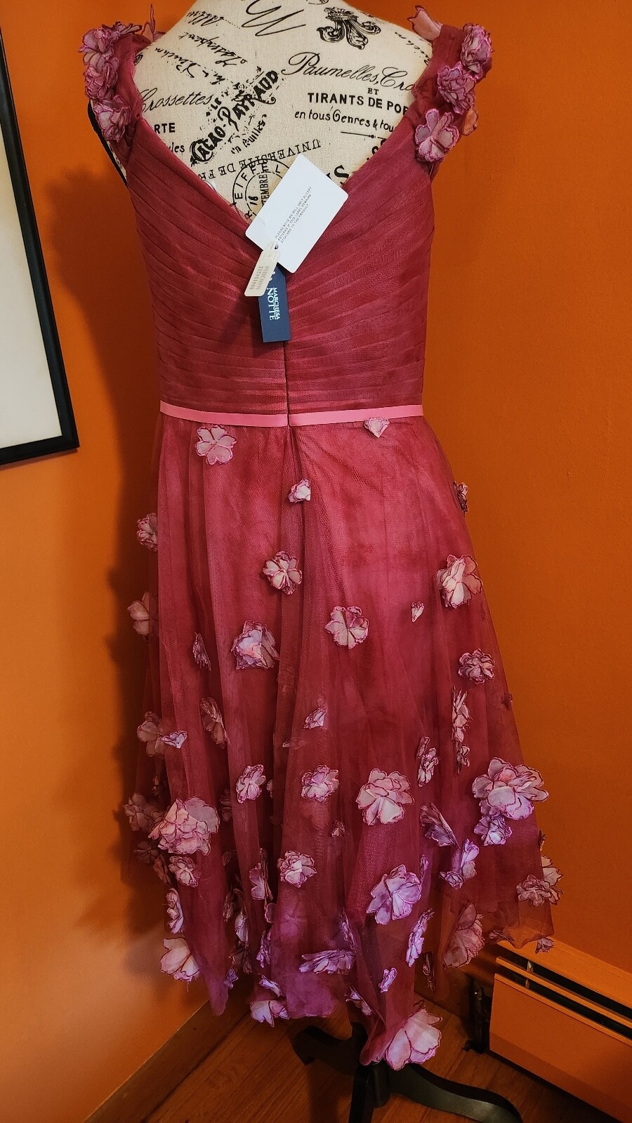 *NEW* Marchesa ~ DRESS Notte Midi 8 ~ Fuchsia tulle floral appliqués & EARRINGS