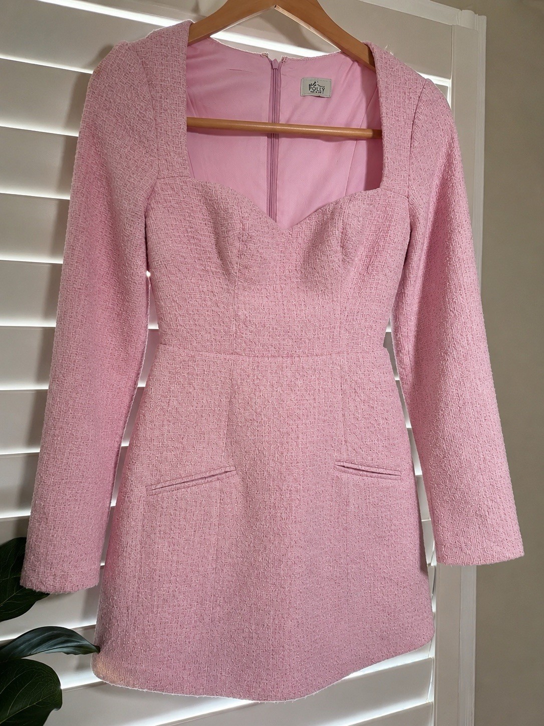 Oh Polly Sweetheart-Neck Structured Mini Dress in Soft Pink Size US 2 UK 6