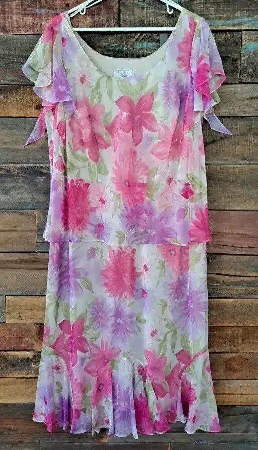 READ! Vintage Vibrant Floral Chiffon Flutter Sleeve Blouse & Midi Skirt Ensemble