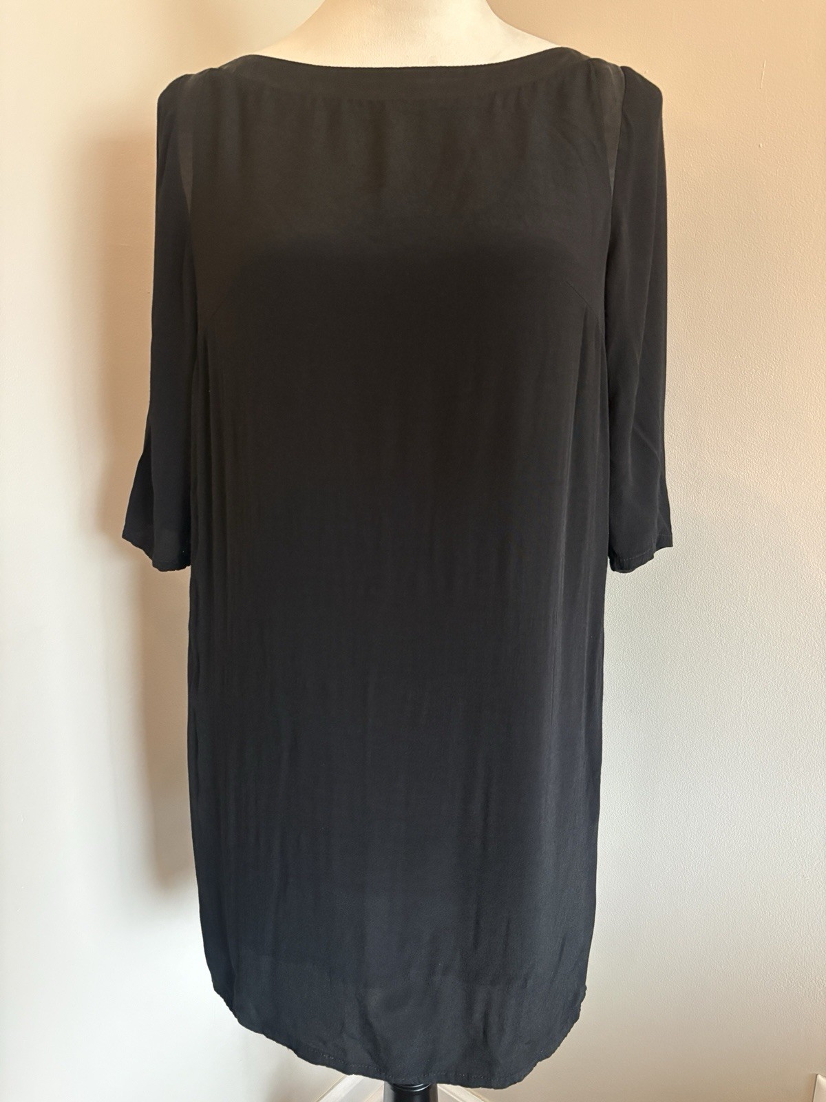 GINLEE Black Shift Dress Lined Half Sleeve Soft Quiet Luxury Minimalist Sz Small