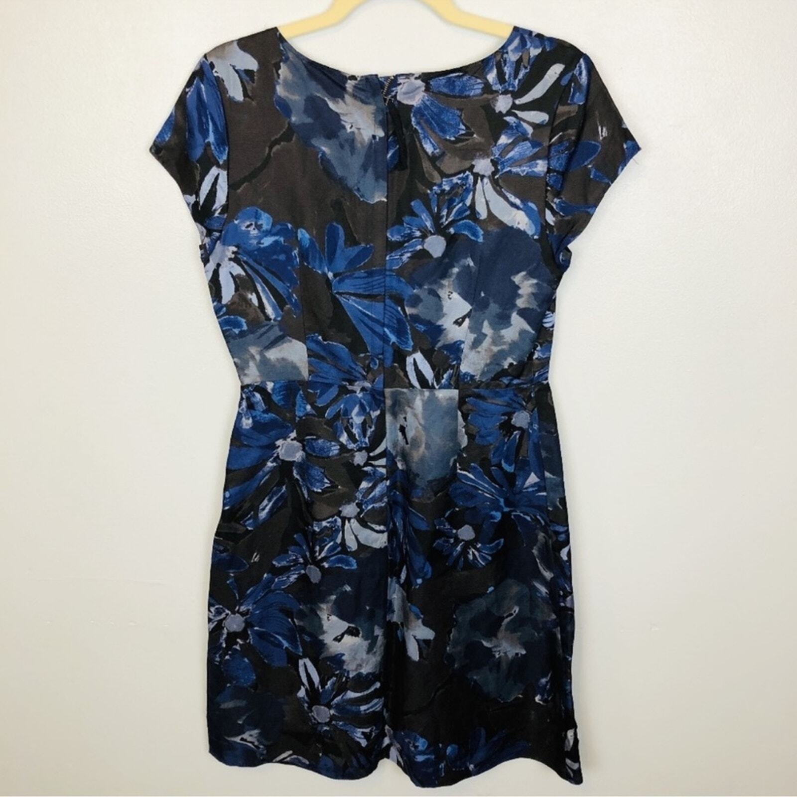 EUC The Mad Men Collection Begonia Print Dress by Banana Republic Size 6