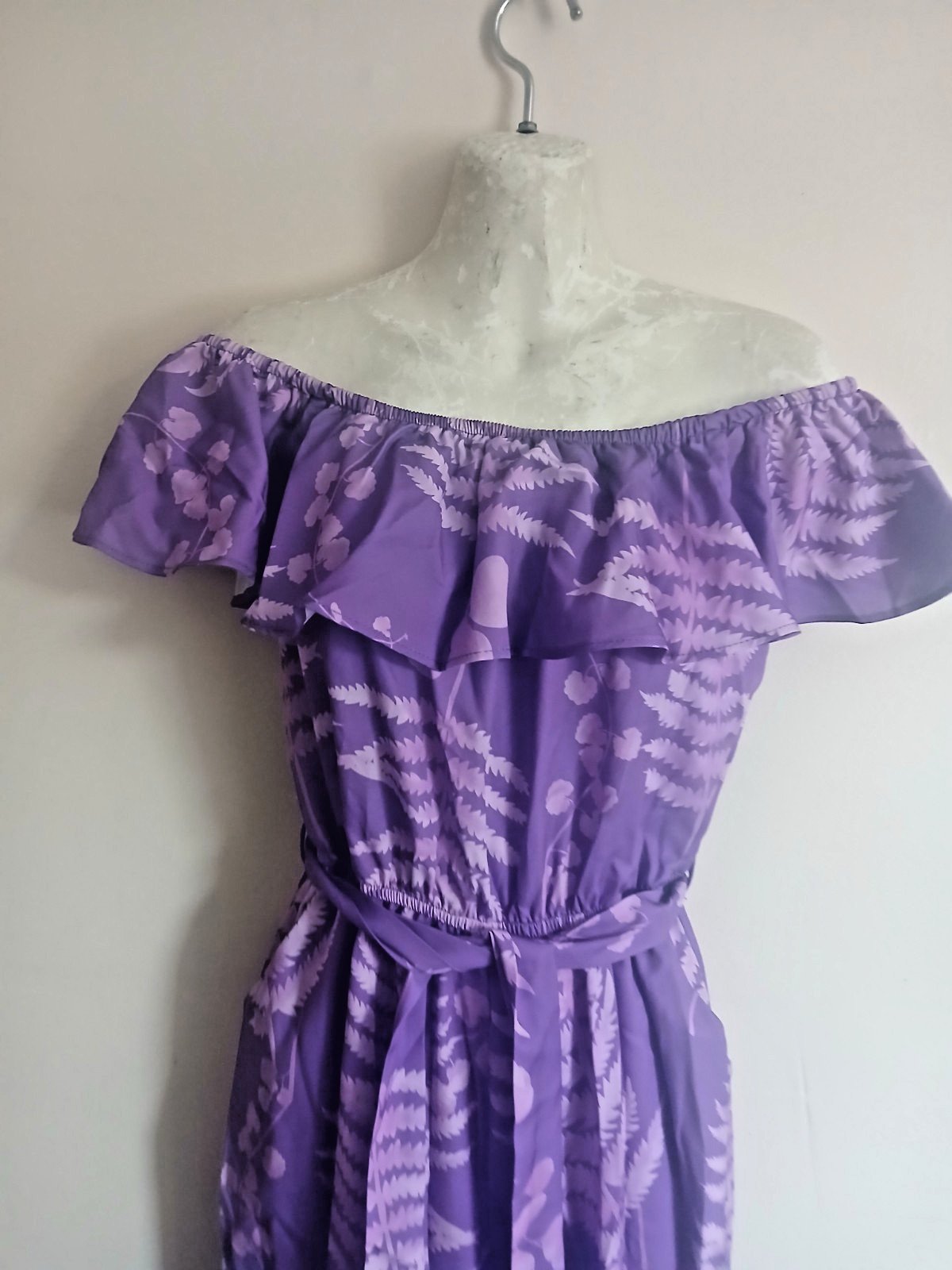 Red Leaf Purple Floral Off Shoulder Ruffle Belted jumpsuit Women’s S 5256
