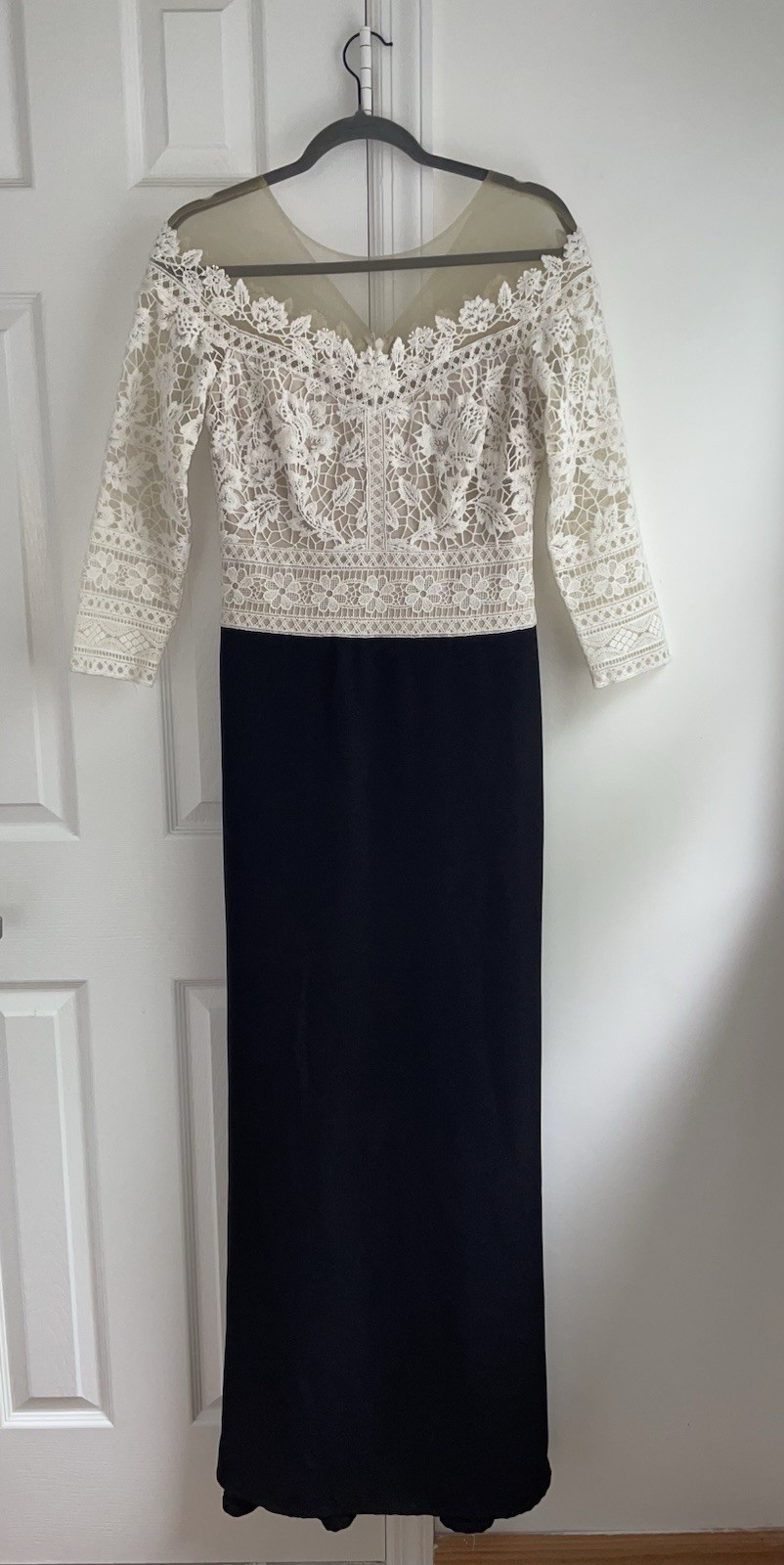 Tadashi Shoji Illusion Crochet Bodice Lace Gown Formal Dress Size 6 $478