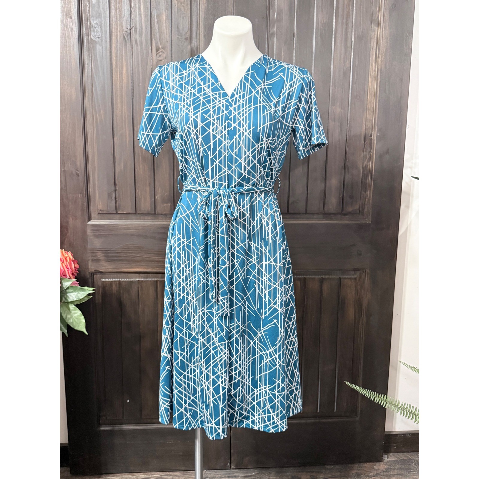 24seven Comfort Apparel Womens Teal Geometric V-Neck Belted Midi Dress Large NEW