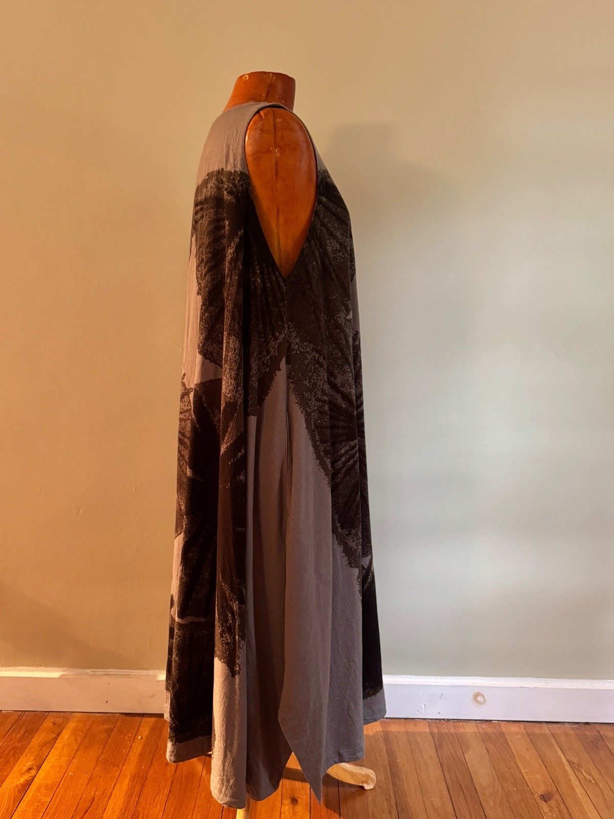 Moyuru Gray/Black sleevless Linen/Cotton Dress Large