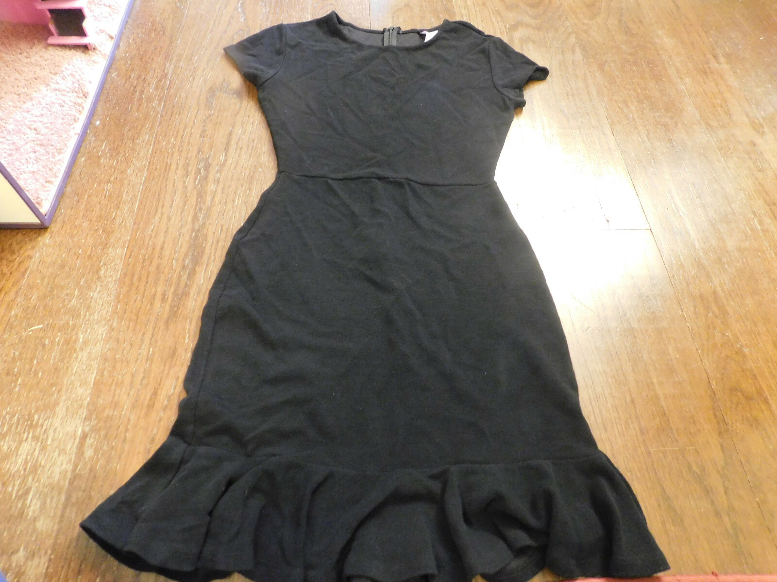 Alya Adorable Classy Black Knit Dress Ruffle Hem XS Short Sleeve EUC Clean Nice