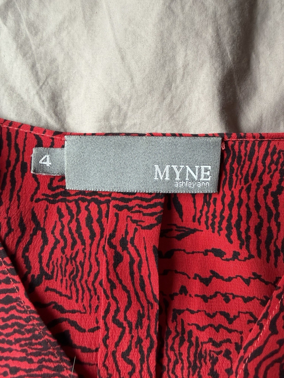 Myne By Ashley Ann 100% Silk Red & Black Abstract Tiger Womens Size 4 High Low