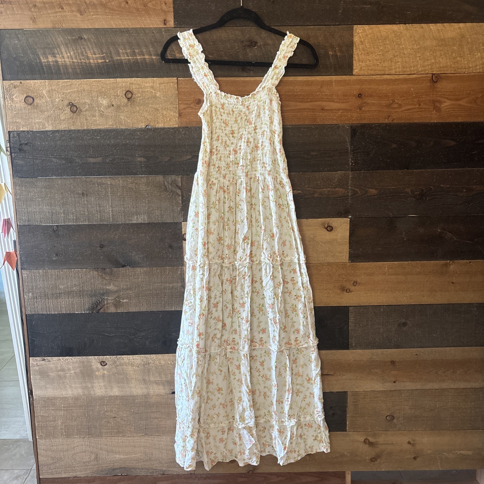J For Justify Women’s Large Preowned White Floral Pink Dress Sundress Smocked