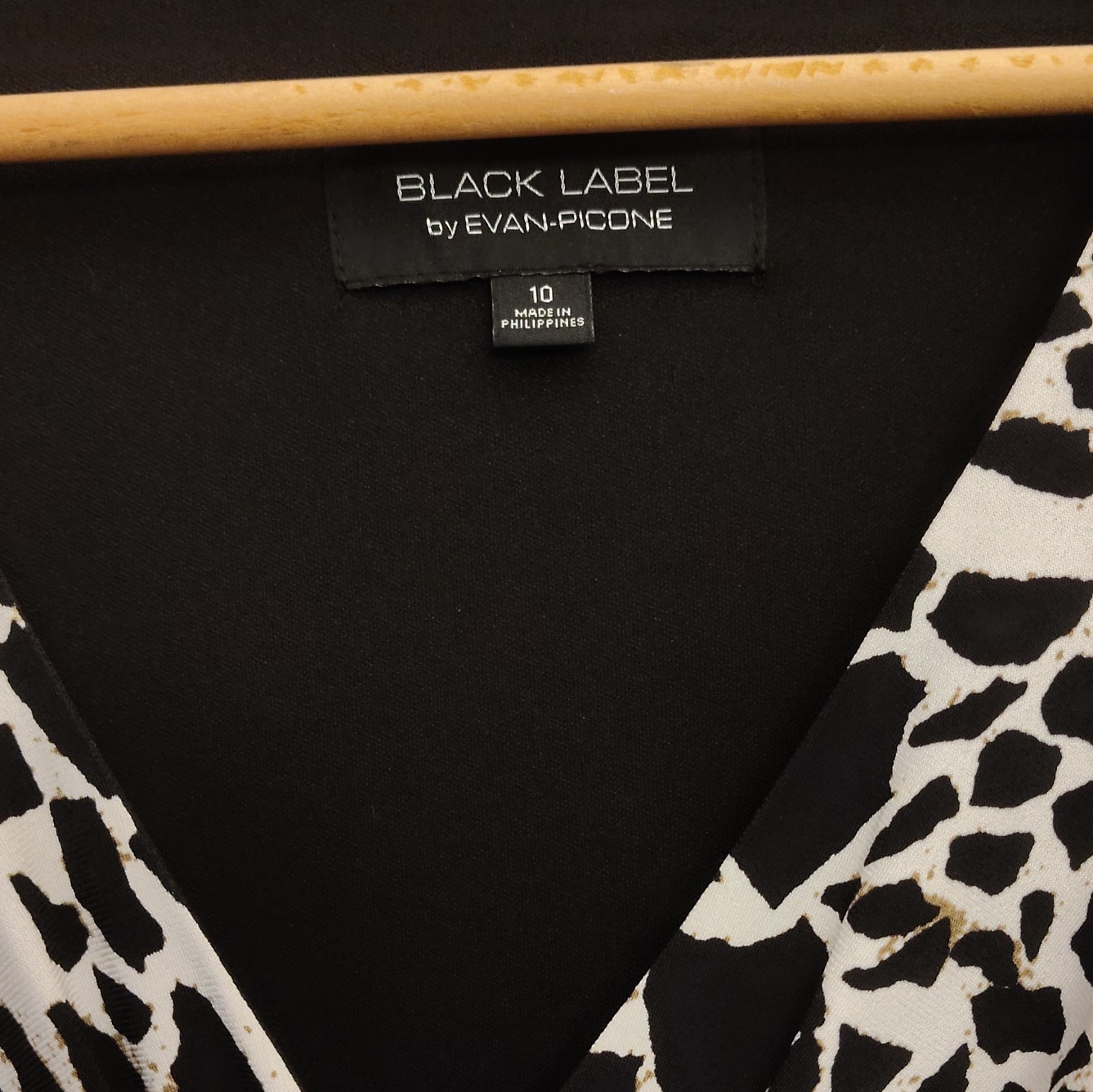Black Label by Evan-Picone Women’s Black/White Animal Print V-Neck Dress Size 10