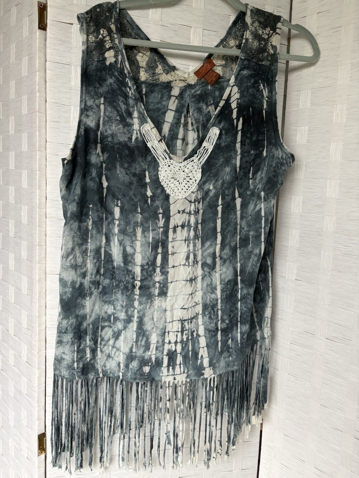 SCULLY Gray Tye Dye size L Short Tank Embroidered Coastal Cowgirl Boho