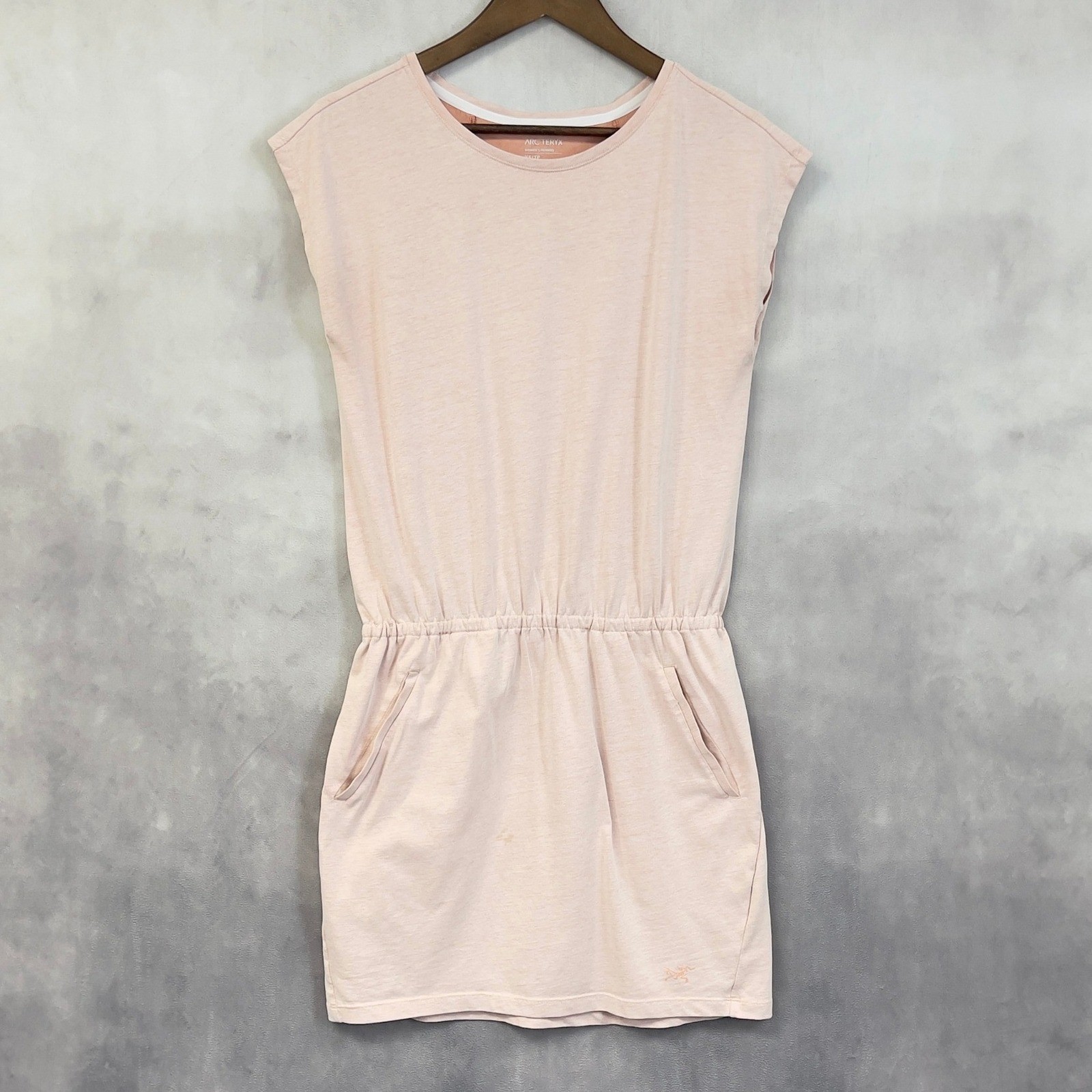 Arcteryx Contenta Dress Womens XS Pink Heathered Minimal Sporty Clean Girl