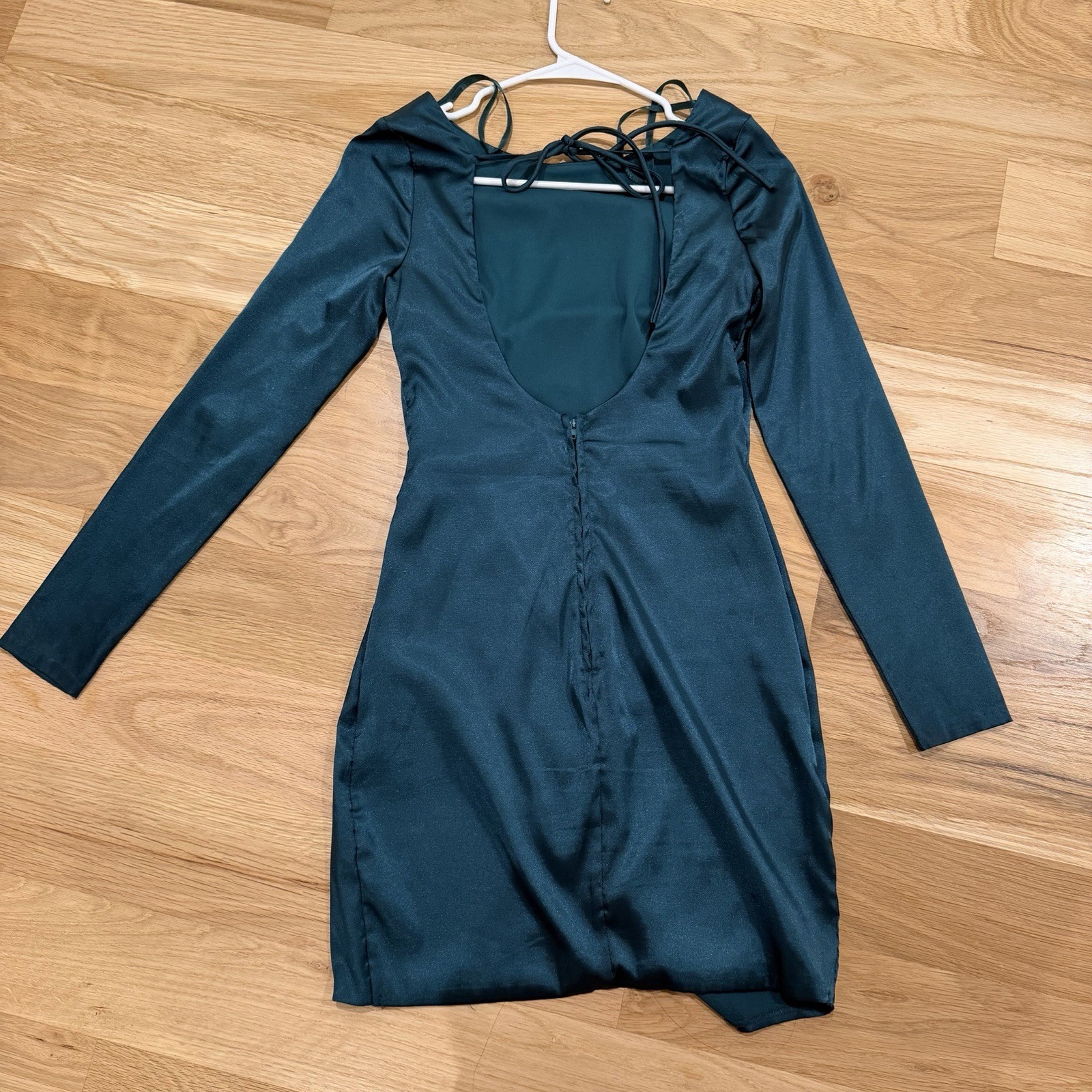 City Vibe Women’s S Green Solid Bodycon Square Neck Long Sleeve Mini Zip