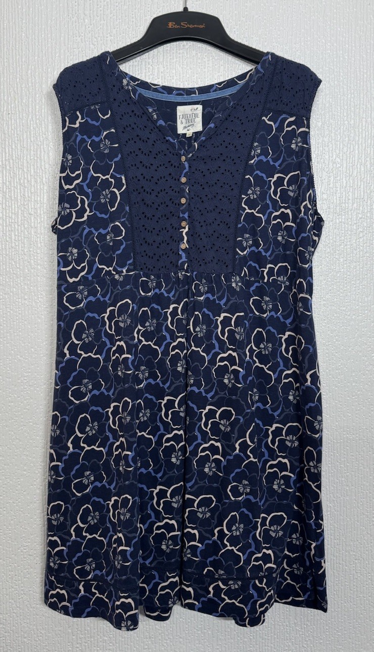 Mantaray Size 26 Dress Navy Blue With White & Blue Floral Pattern Sleeveless