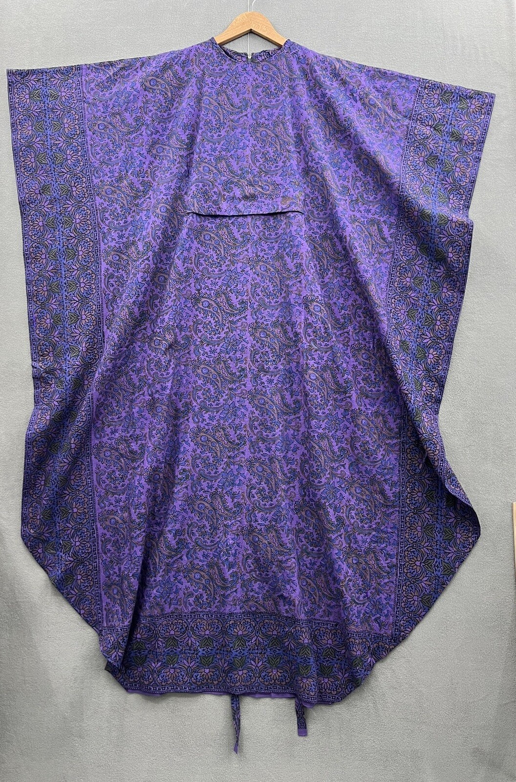 Handmade Kaftan Purple Linen Like Fabric Zip (Please See Measurements)