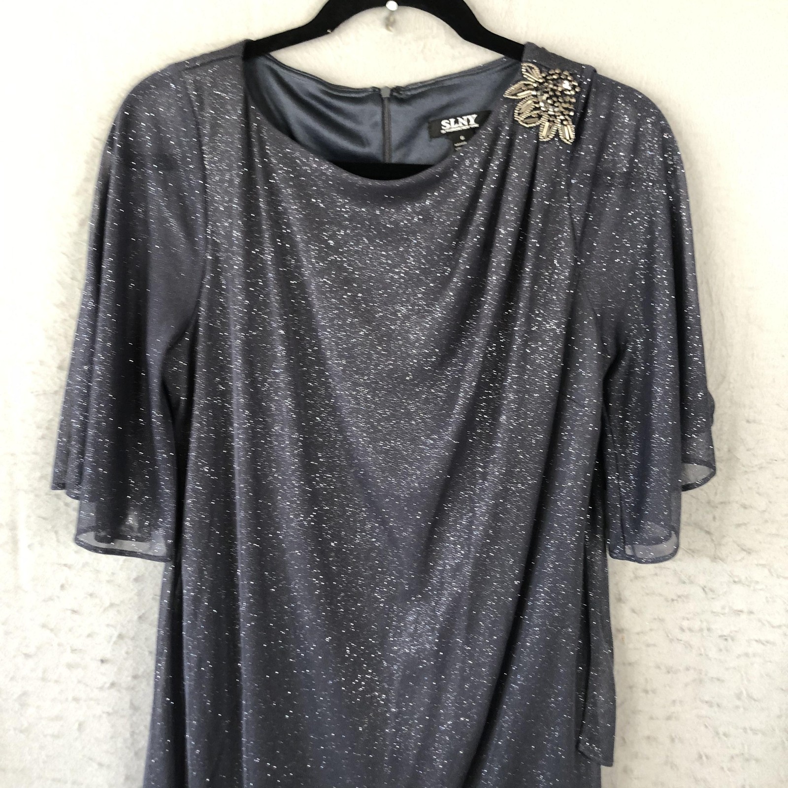 Party Dress Womens Size 6 Gray Silver Beaded Cape Overlay Sheath Cocktail Formal