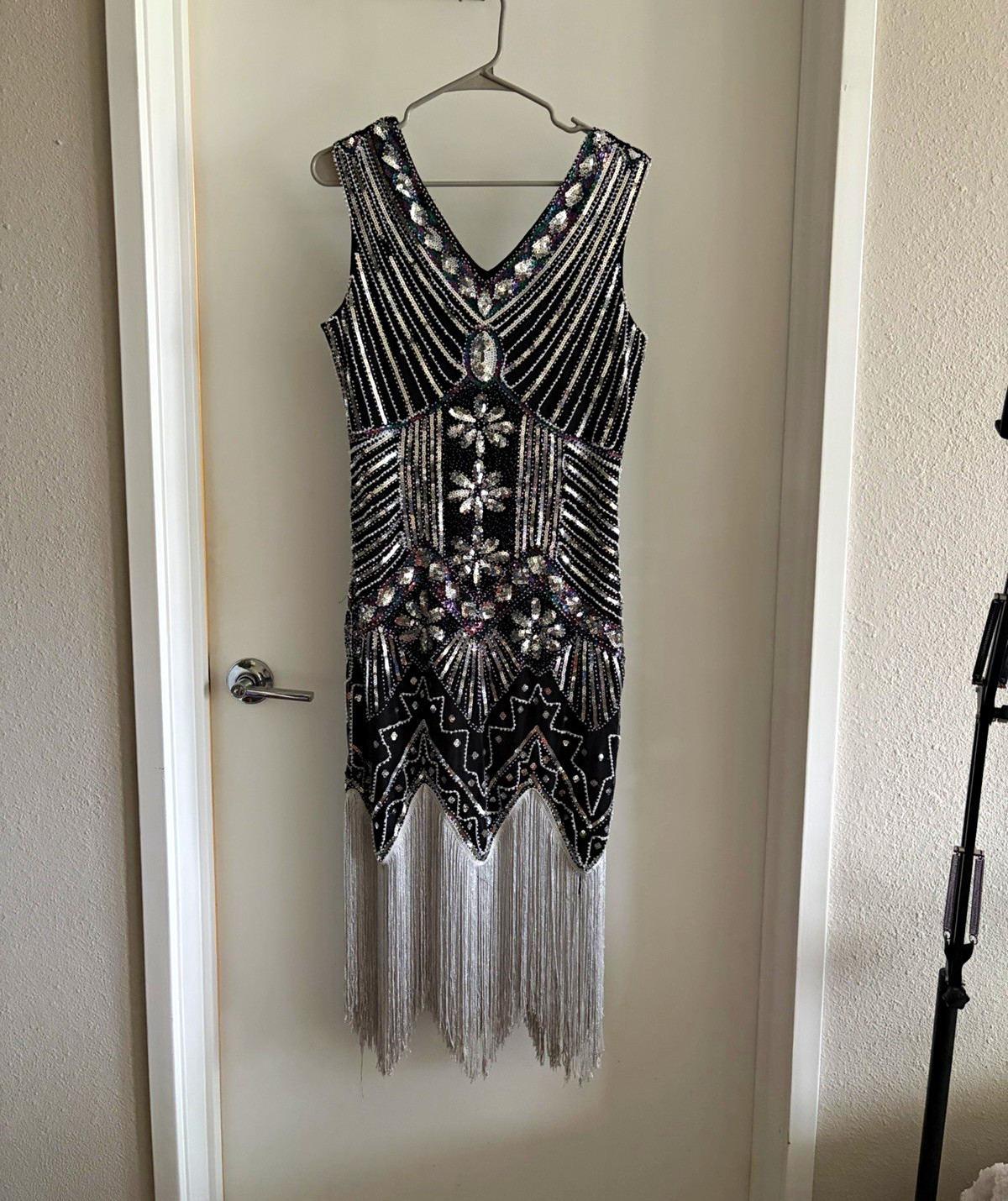 Black Silver Sequin Beaded Fringe V-Neck Sleeveless Sheath Dress M 20s