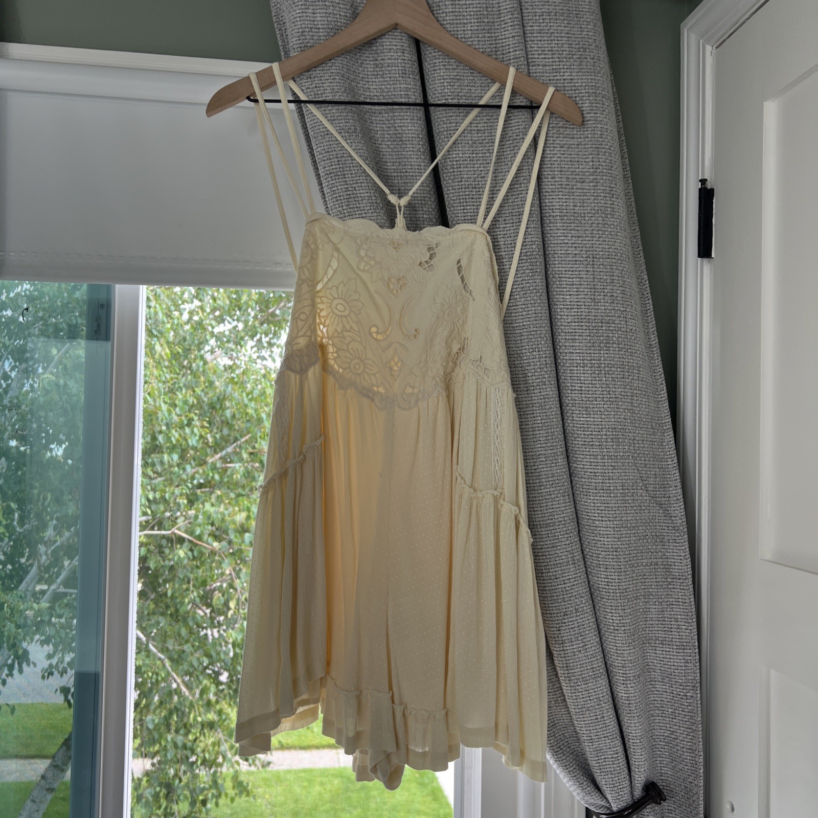 Free People Bali Ray of Sunshine Romper XS Linen*Boho Embroidered Lace Swiss Dot