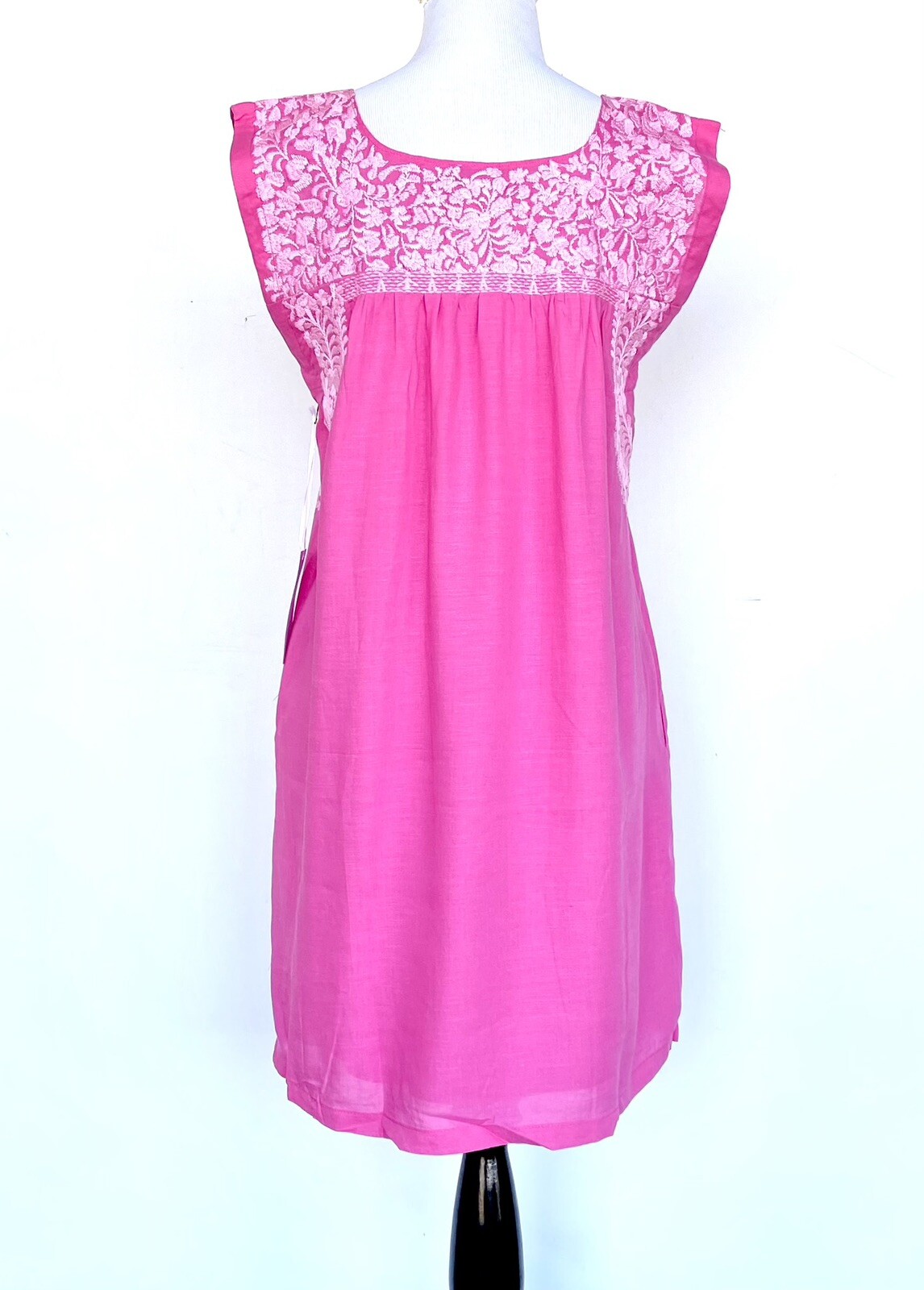 NWT J Marie embroidered Devyn Linen Dress size S Retail $114 Price $65 Pink