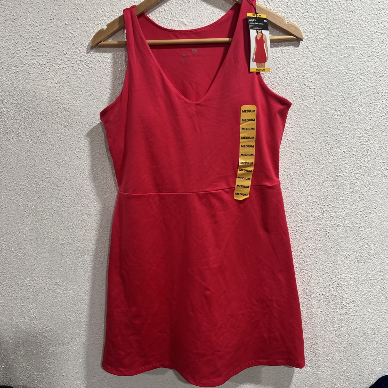 GapFit Active Dress Size Medium Red Bra Hidden Biker Shorts Pocket