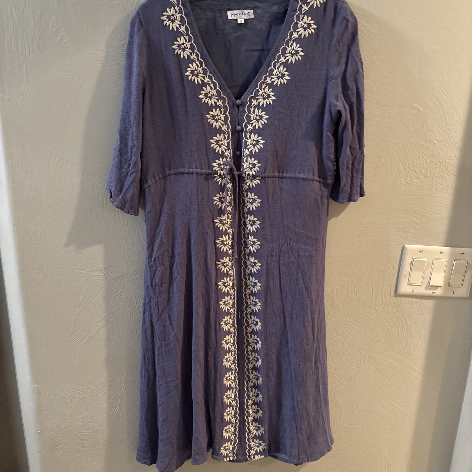 Piper & Scoot Women Blue Embroidered V-Neck Tie Front Short Sleeve Dress Size M