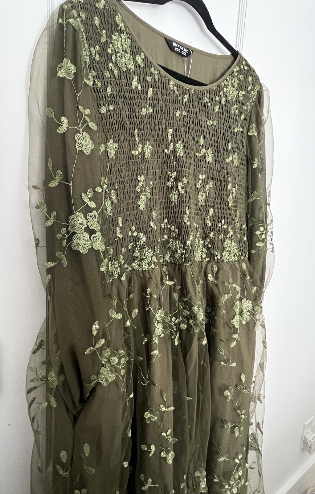 BLOOMCHIC Green Floral Embroidered Mesh Smocked Sheer Maxi Dress 18-20 (G6)