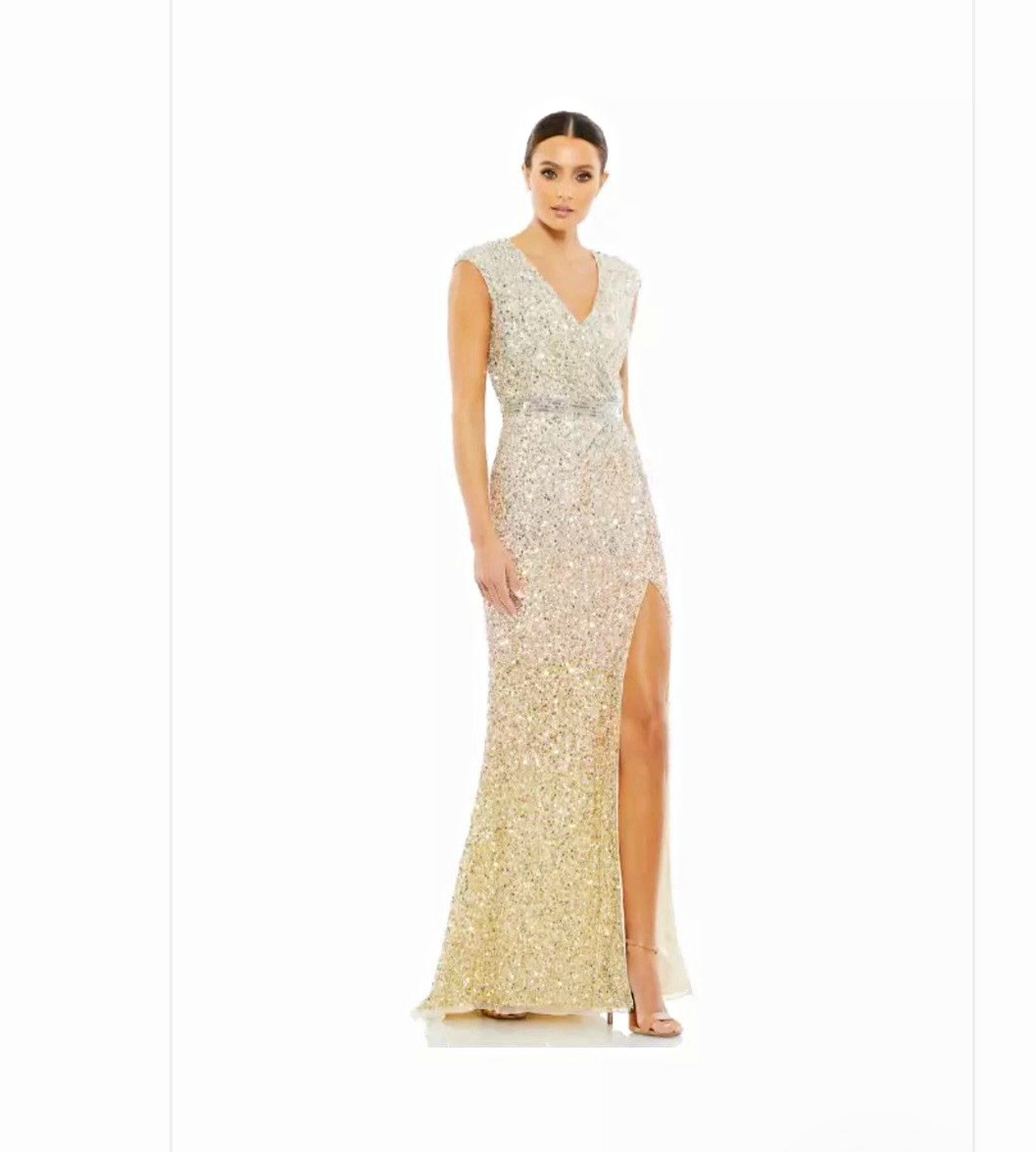 Mac Duggal Sequin Ombre V-Neck Cap Sleeve Side Slit Gown 5489 Size 10