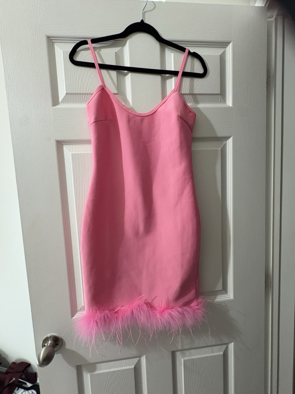 Fashion Nova Pink Solid V-Neck Bodycon Mini Dress Feather Hem Strappy S