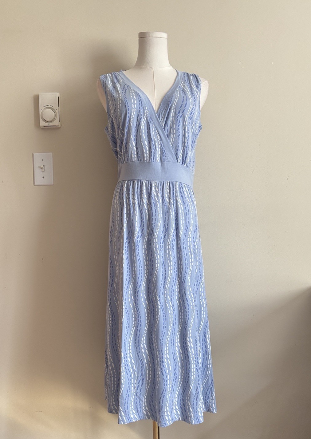 LL Bean Large Dress Sleeveless V Neck Geometric Blue Beach Coastal Stretch Rayon