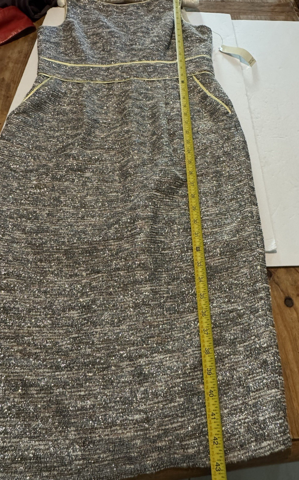 NWT Badgley Mischka Metallic Tweed Sheath Dress Size 8 Gold Silver Cocktail Midi