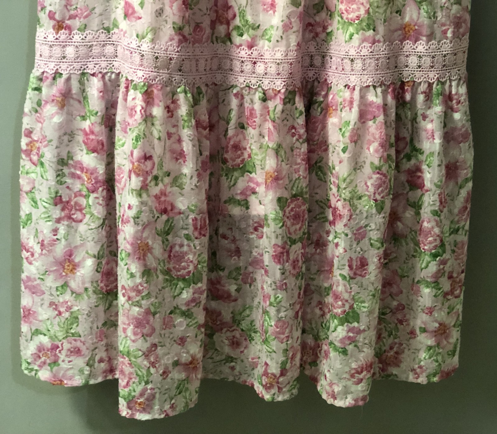 Size Medium By The River Pretty In Pink Floral & Lace Maxi Dress