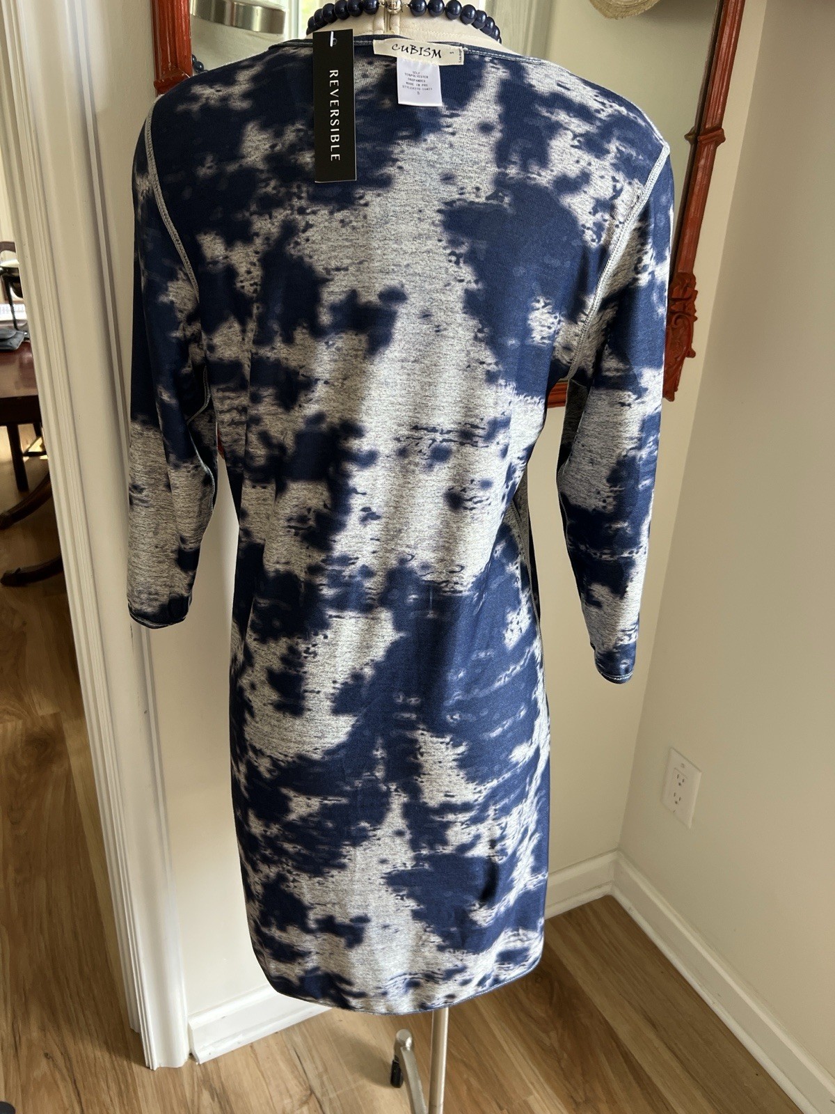 NEW Reversible Knit Slight V Neck Bracelet Sleeve Dress Size Small