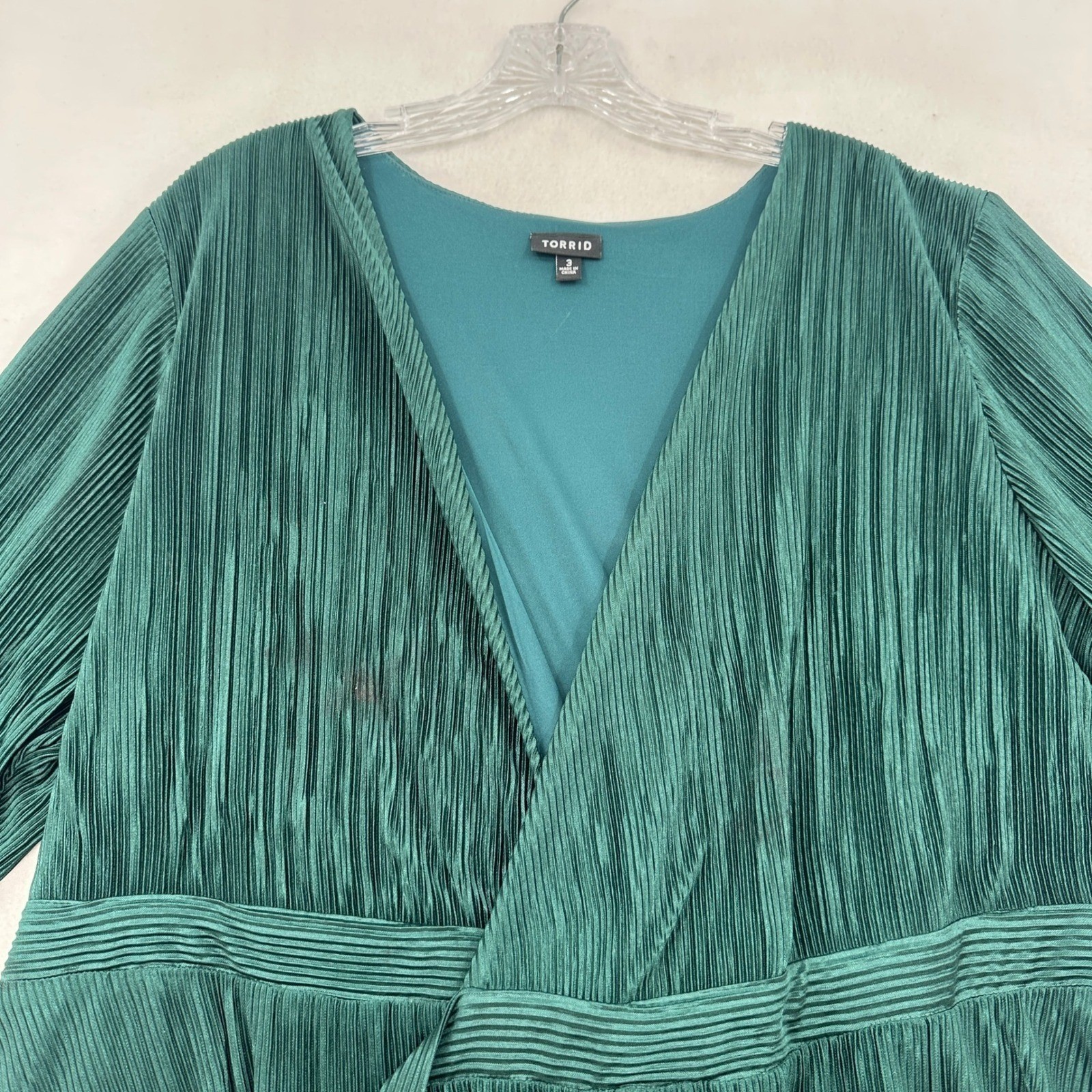 Torrid Size 3X Emerald Green Pleated Midi Dress Plus V Neck 3/4 Sleeve Office