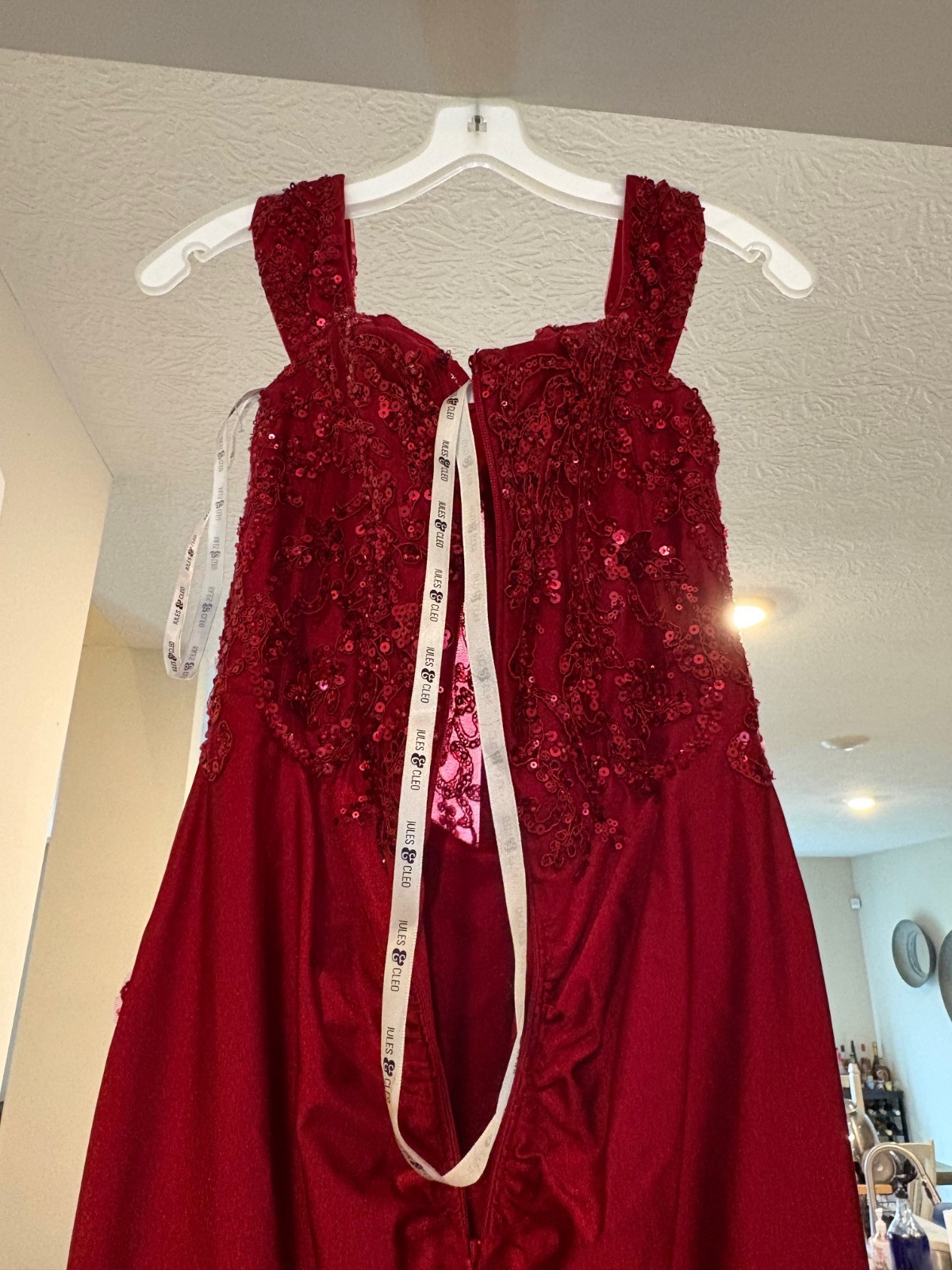Jules & Cleo Sequin Satin Off-Shoulder Sheath Dress Size 6, STYLE # WBM3913, RED