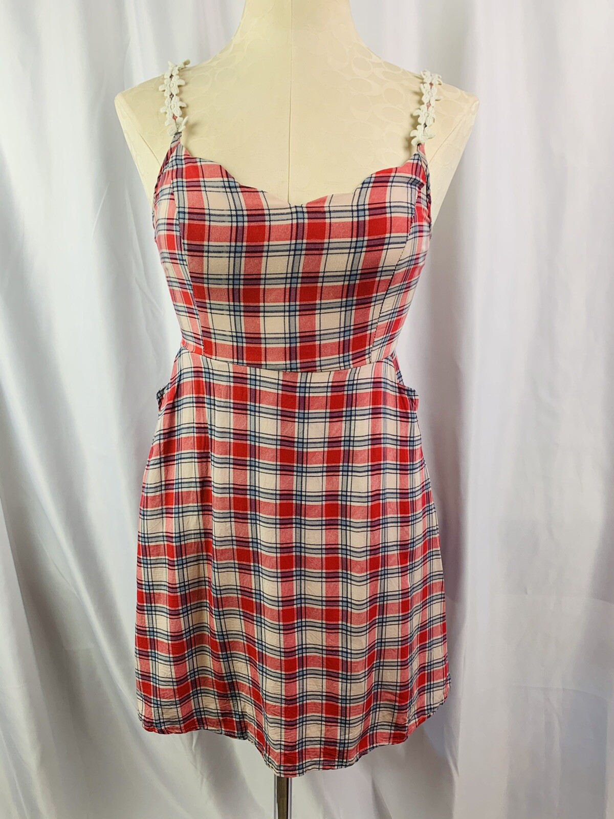 Small Alythea Junior Women’s Red Plaid Dress Pockets Open Back Lined