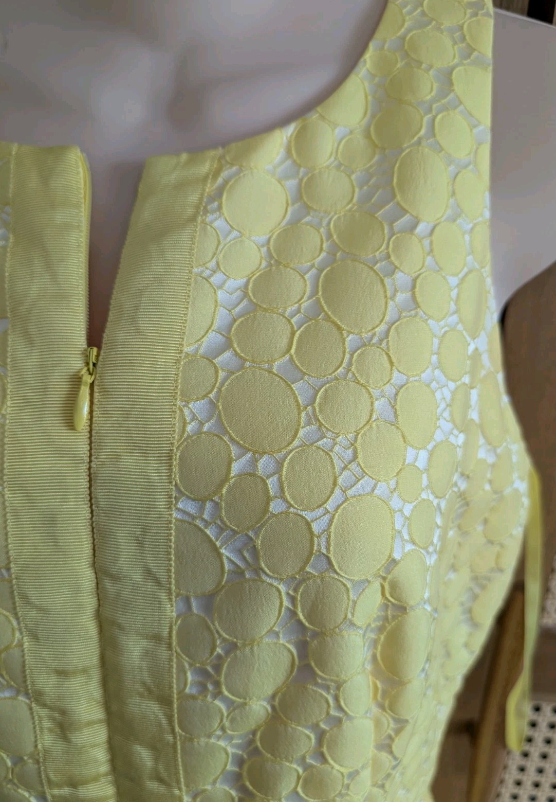 Katherine Kelly Yellow Classic 50’s Dress Scallop Perforated Sz 4 Dress